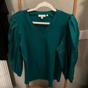 Chicos top with puffed sleeves in rich green size 2 or L